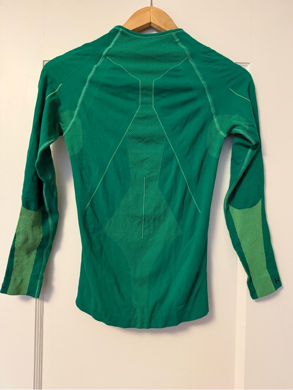 Green Falke Running Athletic layering long sleeve shirt Women’s size Small - Picture 2 of 5